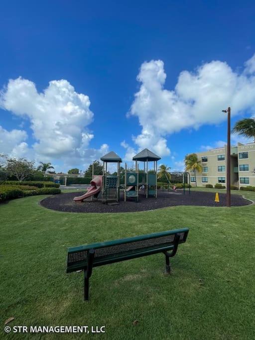 Loiza Upscale Condo At Aquatika Beach & Vacation Villas מראה חיצוני תמונה