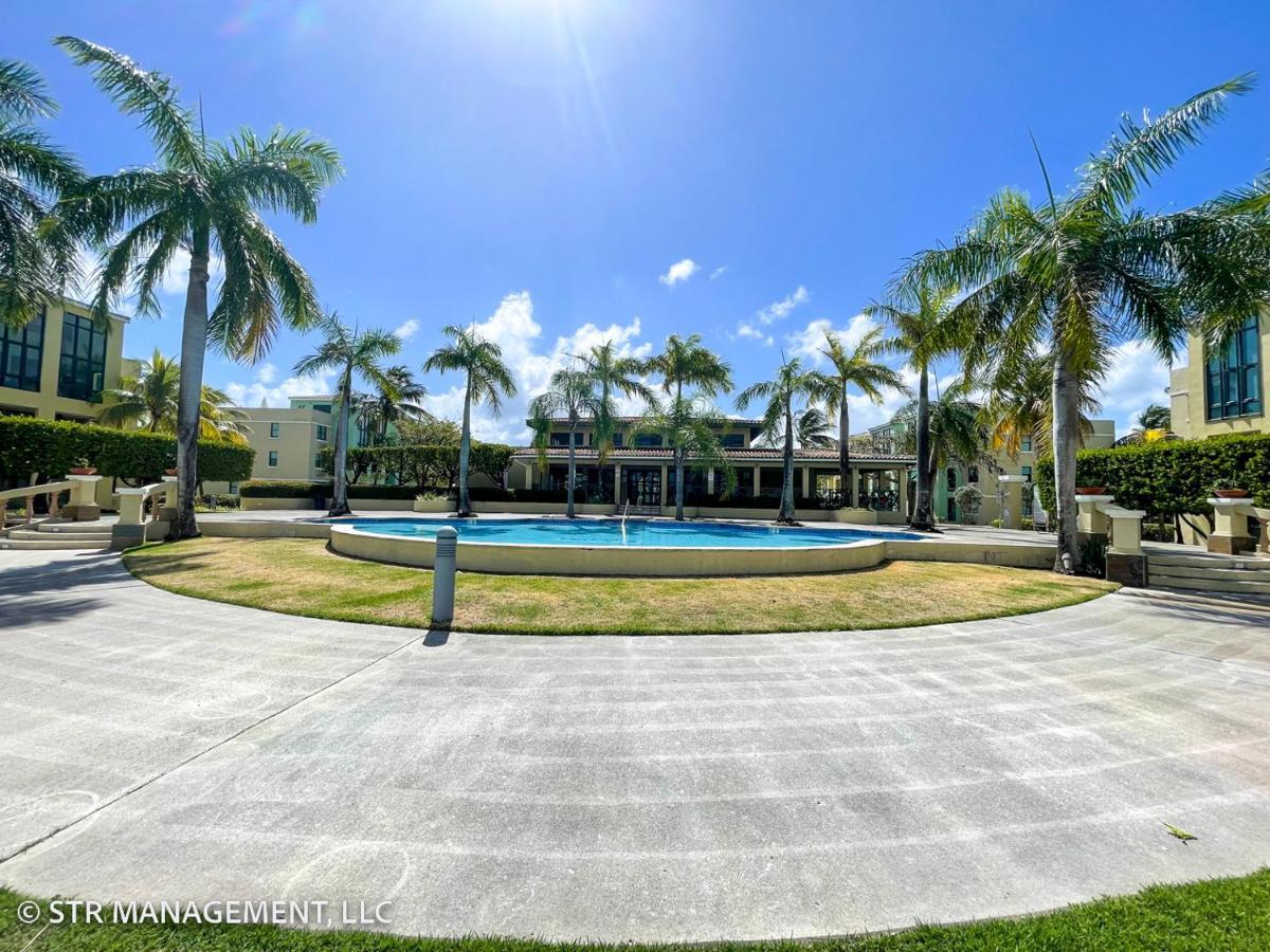 Loiza Upscale Condo At Aquatika Beach & Vacation Villas מראה חיצוני תמונה